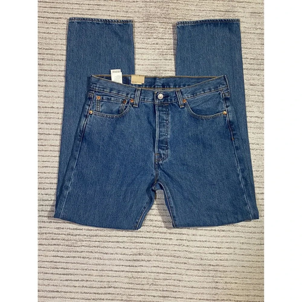 Levis 501 Original Fit Mens Jeans 32x32 Medium Wash Blue Denim Button Fly NEW